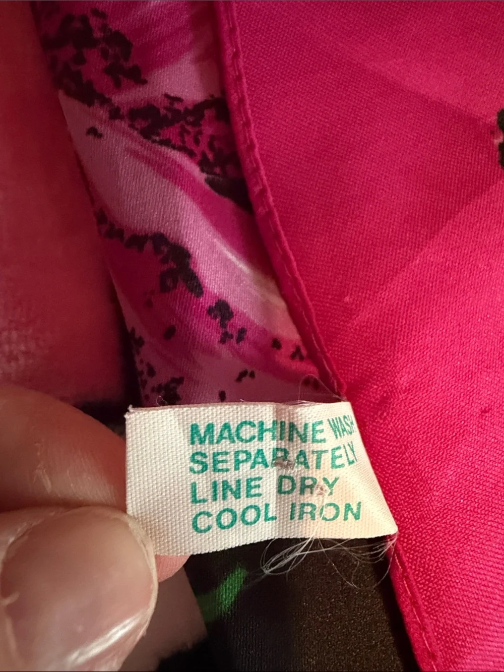 Made in Italy 100% Polyester Label on Fuchsia Fabric